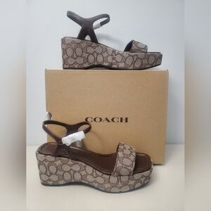 Coach Women's Gale Platform Sandals Size 10  Brand New In Box.